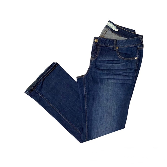 SOLD! TORRID Relaxed Bootcut Jeans Stretch Dark Wash Women’s Size 14R - Picture 3 of 14